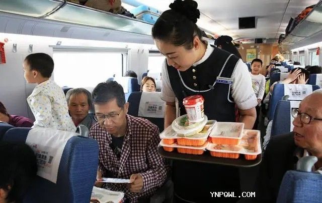 中老鐵路暑運(yùn)期間運(yùn)送跨境旅客同比增長73.9%